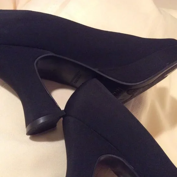 RAMPAGE Black matte 1" platform pumps; 4" curvy block heels; NWOT SIze 8.5 M. - Picture 6 of 7